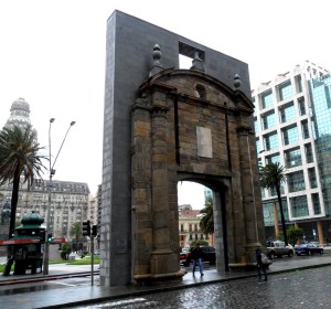 Puerta de la ciudadela
