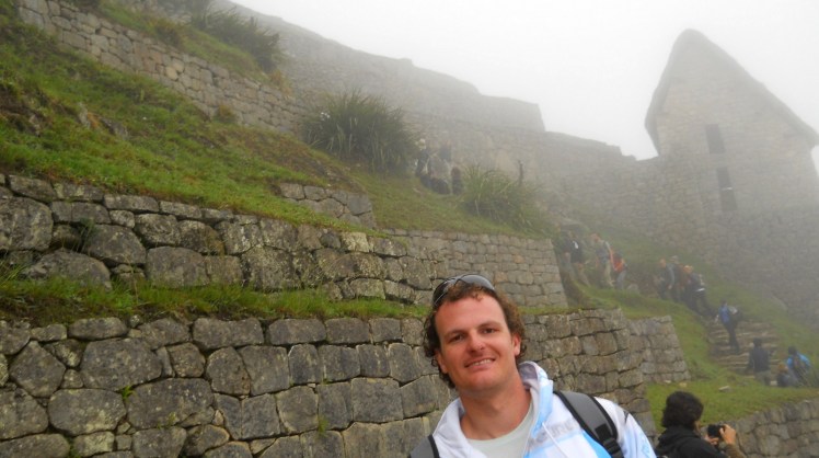Machu Picchu ainda sob a neblina