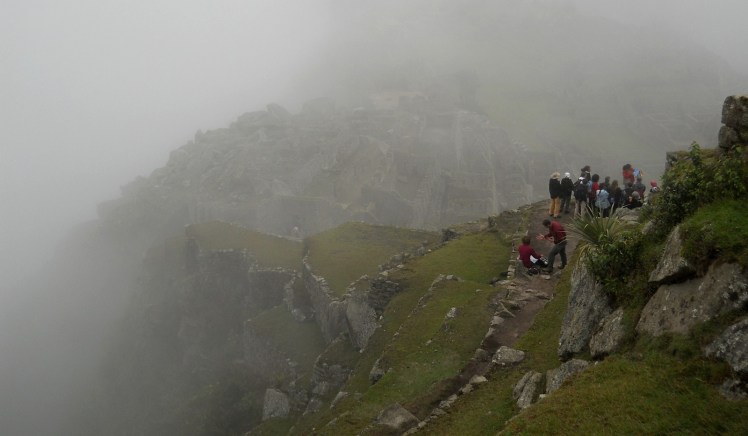 Machu Picchu se mostrando aos poucos