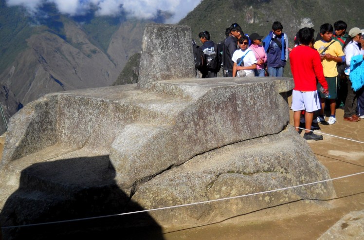 Pedra Intihuatana, usada como relógio solar