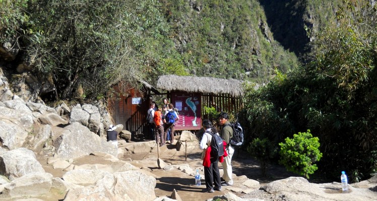 Entrada de trilha para Waynapicchu