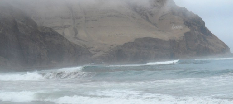 Altas olas em La Herradura