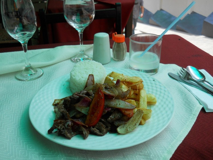 Lomo Saltado em Aguas Calientes