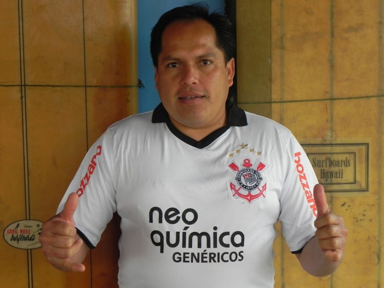 Julio Sanchez, nuestro cocinero, peruano e corintiano ...