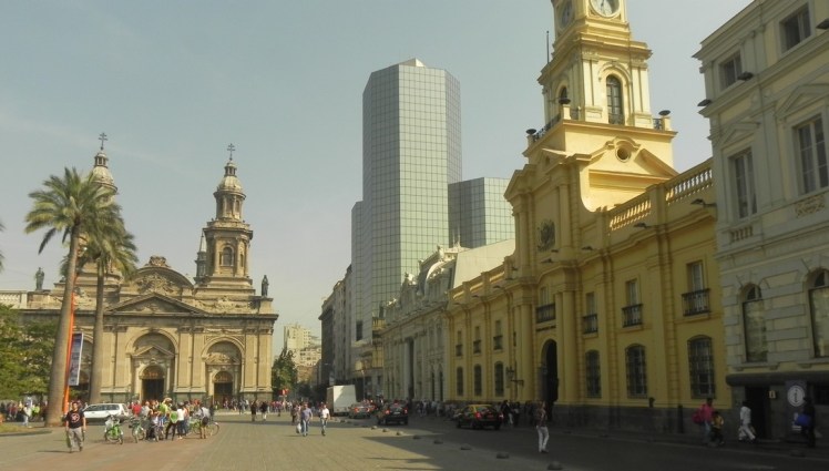 Plaza de Armas - o marco zero onde Santiago del Nuevo Extremo foi fundada em 1541 pelo espanhol Pedro de Valdívia
