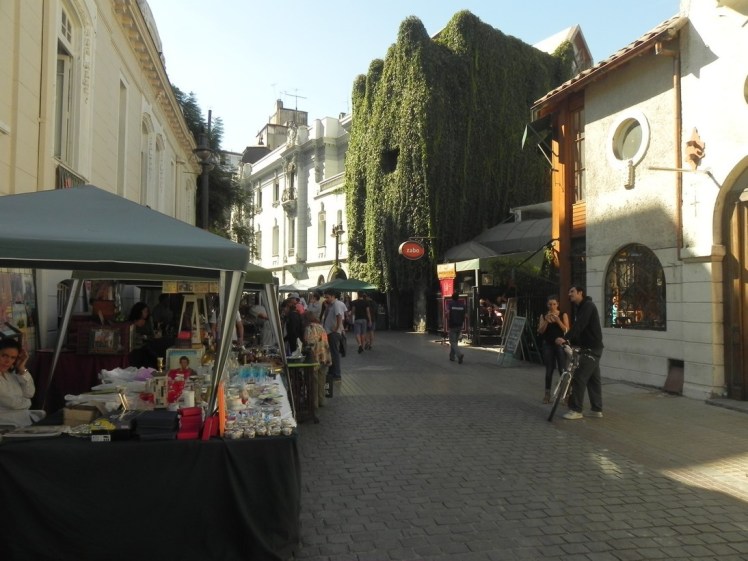 Bairro Lastarria y Bellas Artes, um naco do centro que concentra os museus e o público ligado à arte, os cafés mais bacanas e lojas de estilistas alternativos