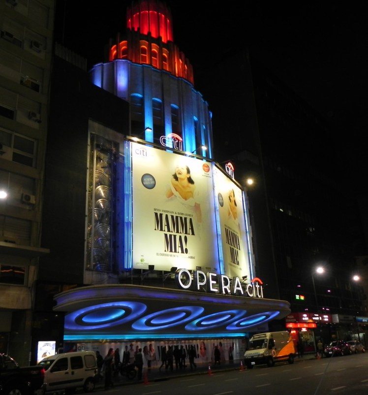 Avenida Corrientes - A avenida dos Teatros