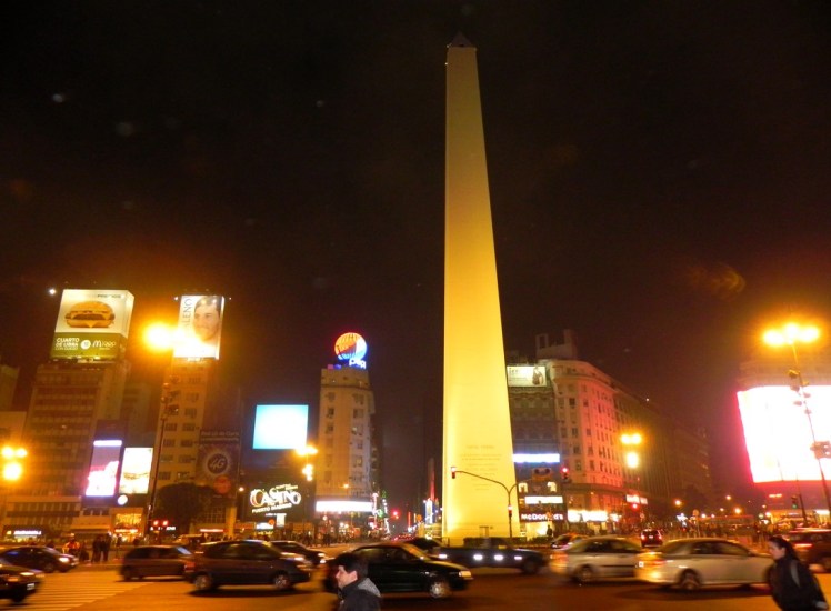 Obelisco à noite