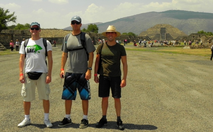 Teotihuacán - Calzada de los Muertos