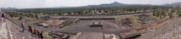 Panorâmica de Teotihuacán desde a Pirâmide do Sol