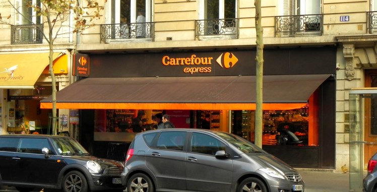 Vim até Paris para acabar num Carrefour!