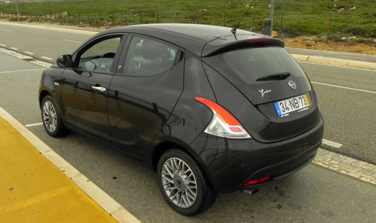 Devolvi o "pretinho" à locadora aqui em Lisboa. Saldo final: 3.476 kms rodados na Europa em 2 semanas.