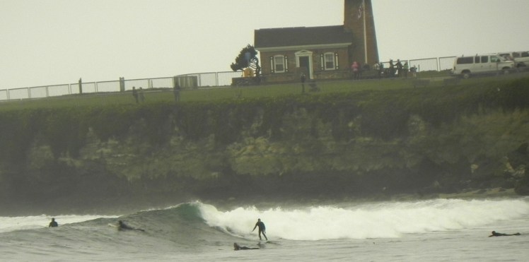 Steamer Lane - Santa Cruz - Museu do Surfe ao fundo
