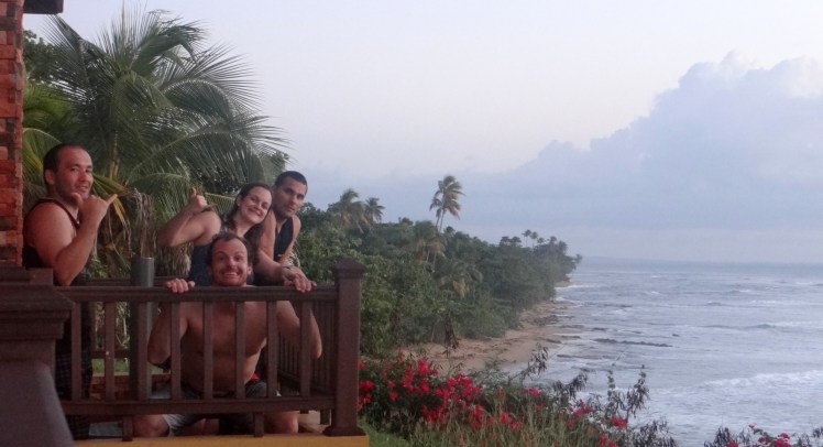 Galera no mirante do Lighthouse de Rincon