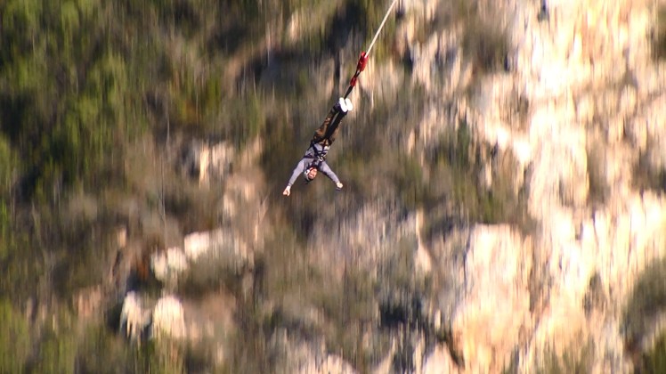 Aqui o filho chora e a mãe não ouve!