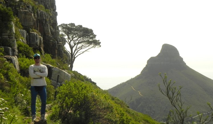 Trilha na Table Mountain - Lion's Head ao fundo